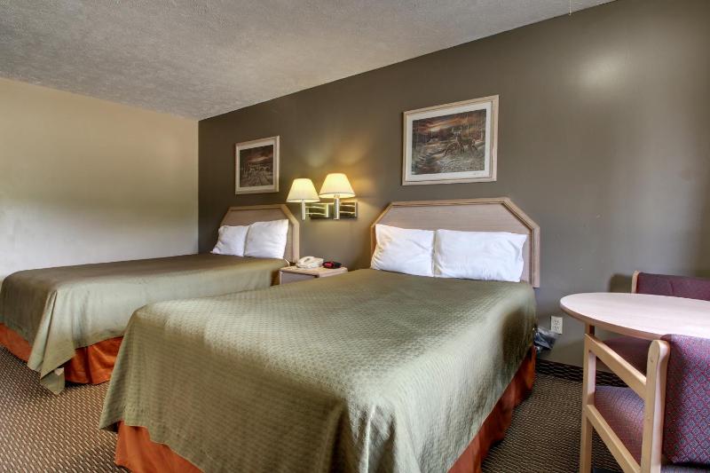 Double Room image 4