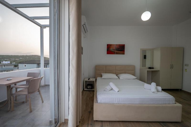 Deluxe Double Room image 4