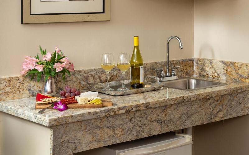 Suite with Spa Bath image 4