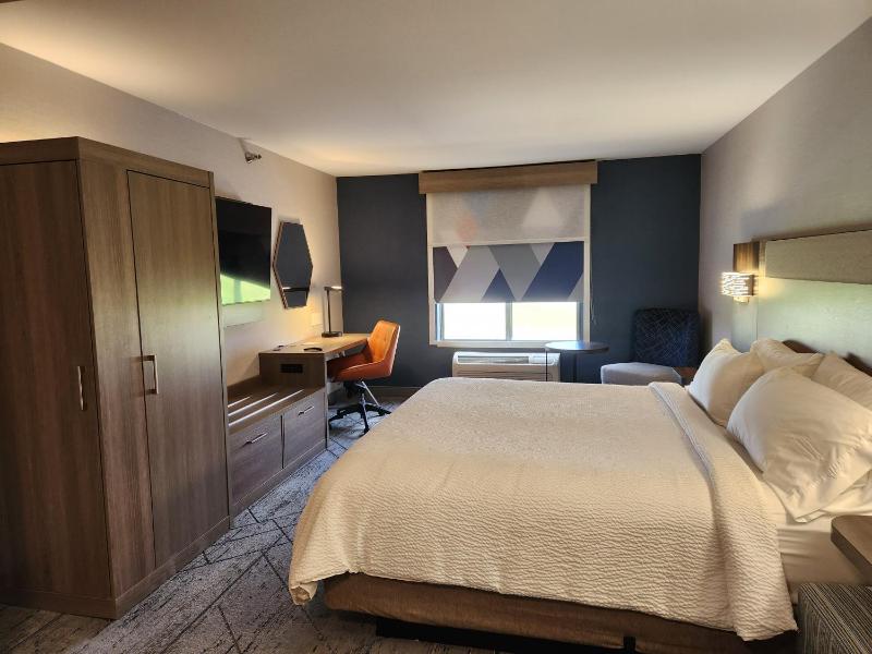 King Room - Disability Access image 2