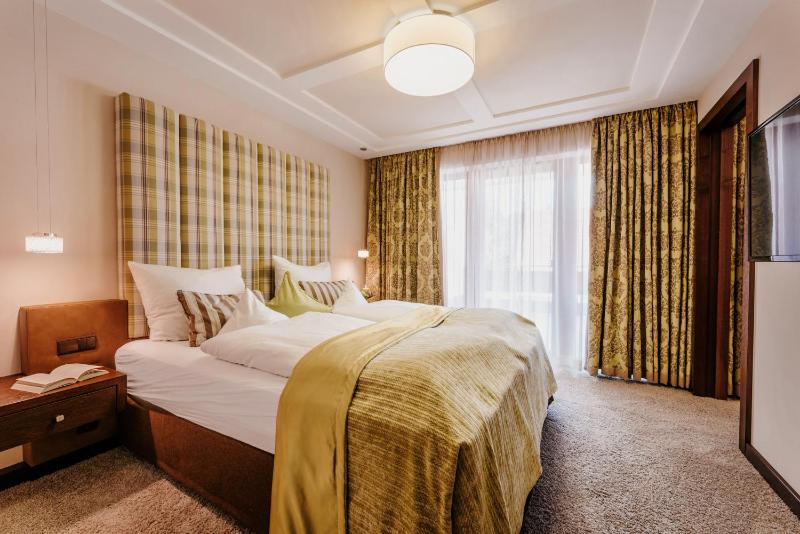 Junior Suite with Balcony image 1