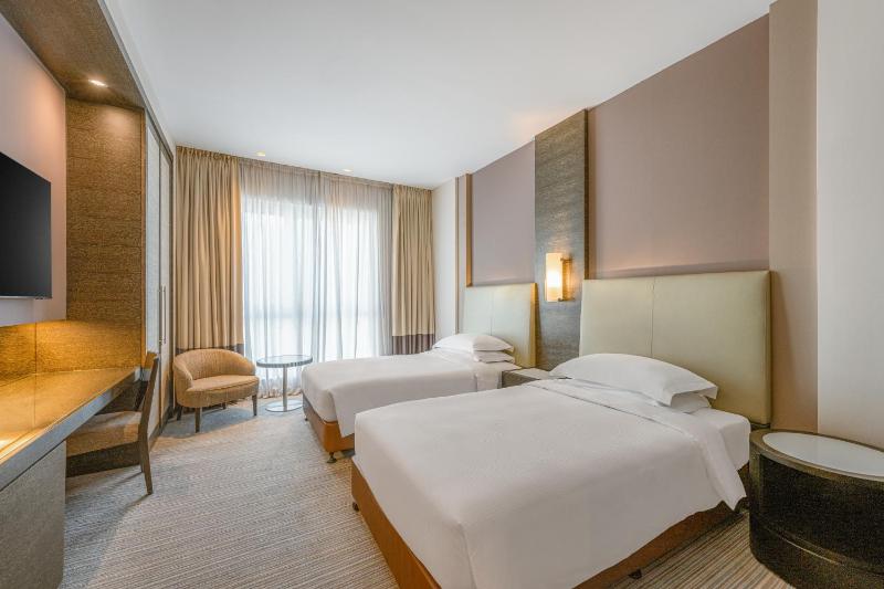 Deluxe Twin Room, 15% Off on F&B image 4