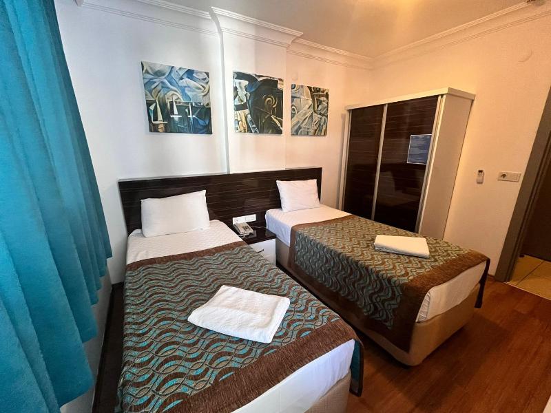 Family Room image 4