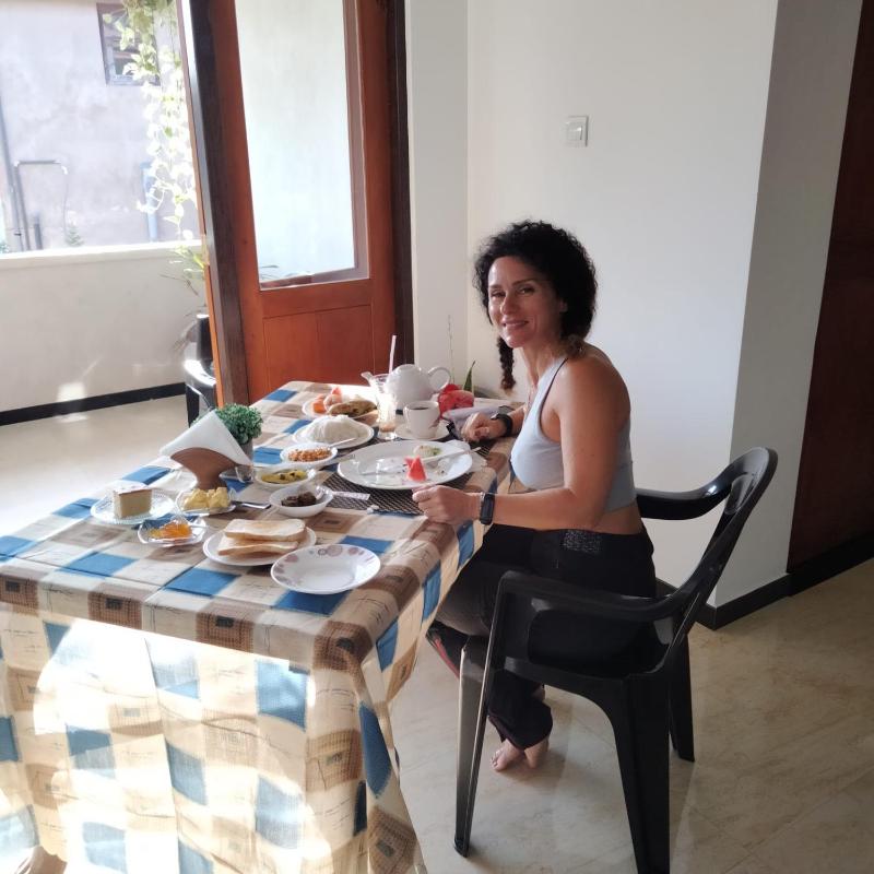 R & R Home Stay - image 2