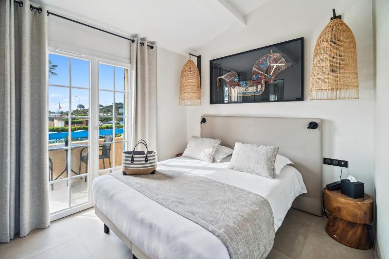  Superior Double Room with Balcony and Sea View image 1