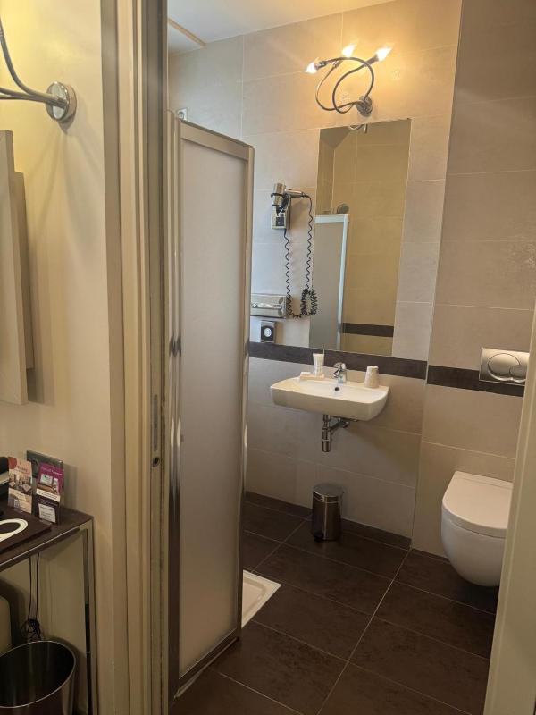 Superior Double Room image 1