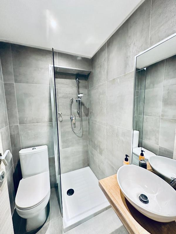 Double Room with Private External Bathroom and Sea View image 1