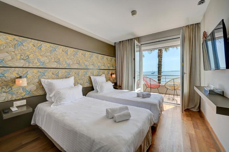 Executive Twin Room with Sea View image 4