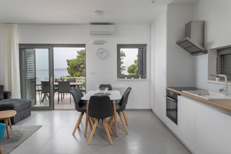 Villa Brela apartments - image 9