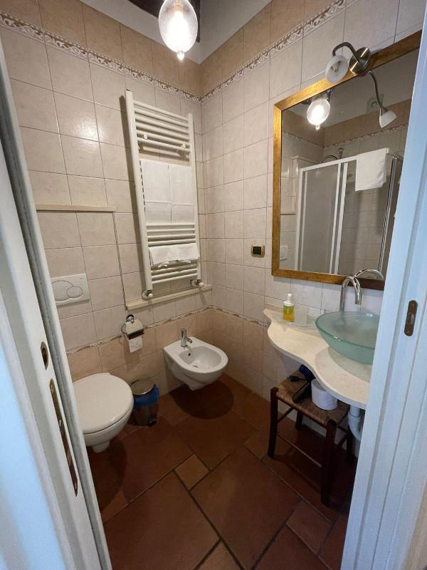 Standard Double Room image 2