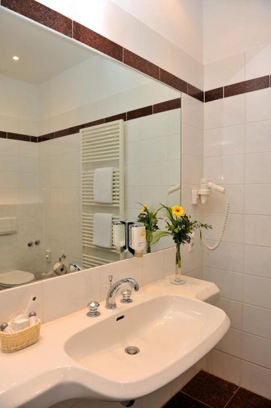 Comfort Room image 2