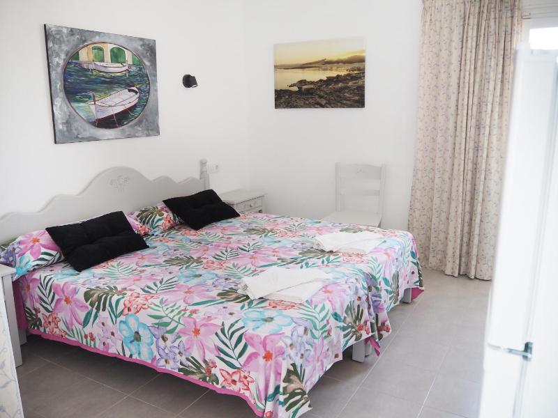 Triple Room with Balcony City Views image 4