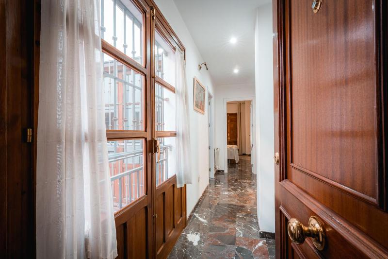 - Apartamento cerca de Gran Vía - QH Gran Vía 02 - image 6