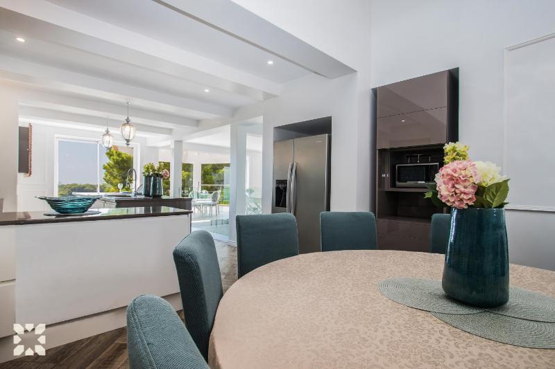 Villa La Casa Blanca by Abahana Villas - image 10