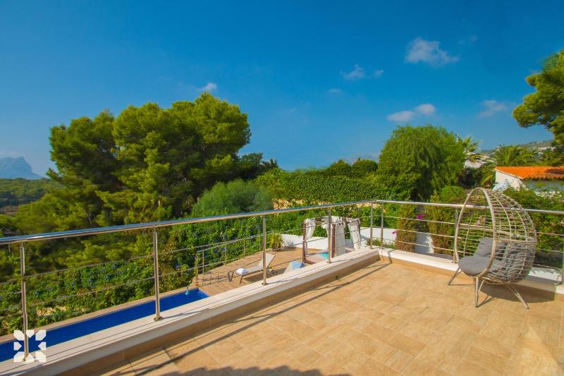 Villa La Casa Blanca by Abahana Villas - image 12