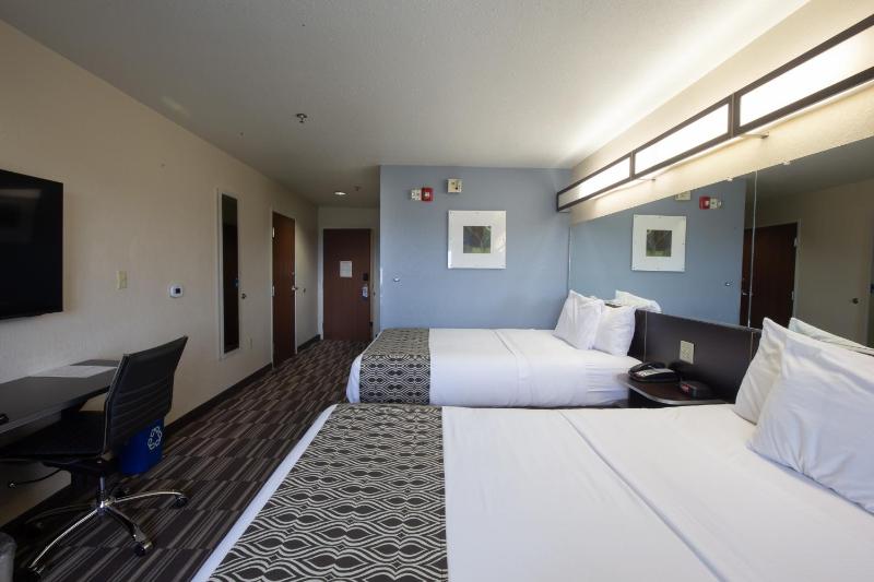 Queen Room with Two Queen Beds - Disability Access/Non-Smoking image 1