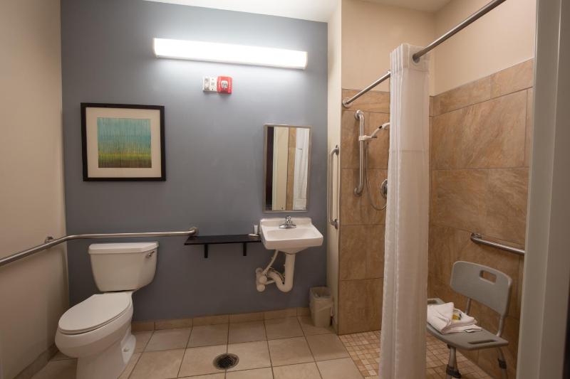 Queen Room with Two Queen Beds - Non-Smoking image 1