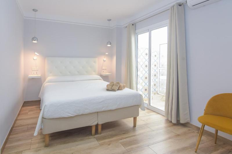 Double Room image 1