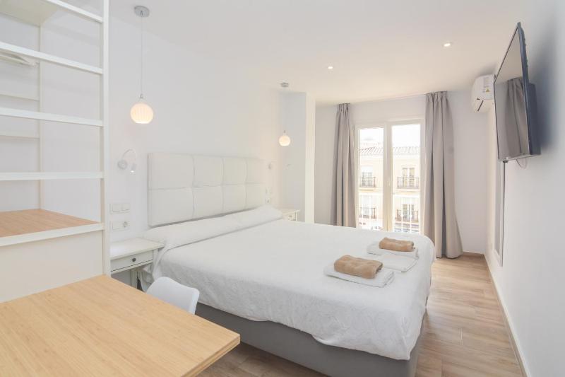 Double Room image 3