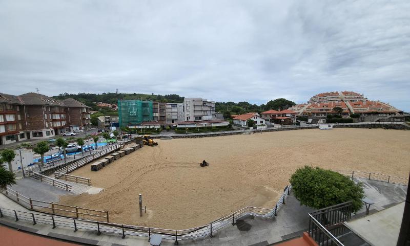 Double Room with Balcony image 1