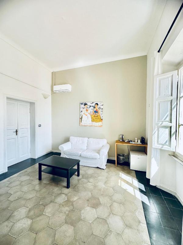 Double or Twin Room with Private External Bathroom and Sea View image 2