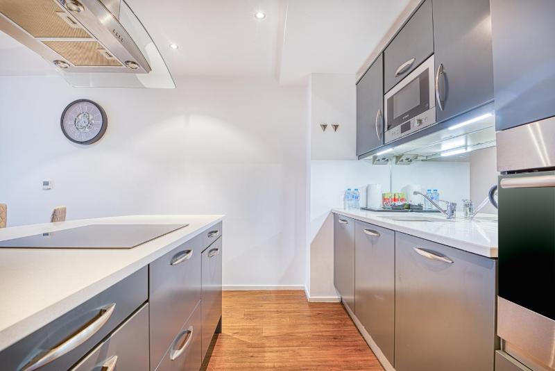 Two-Bedroom Apartment with Balcony image 4