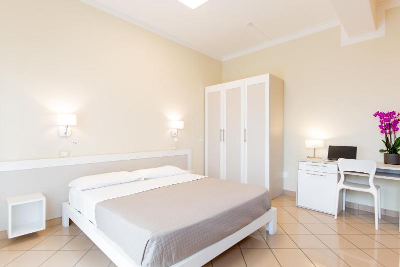 Premium Quadruple Room image 1
