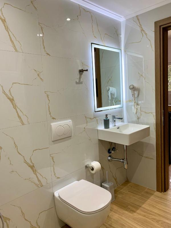 Maxus Apts - image 11