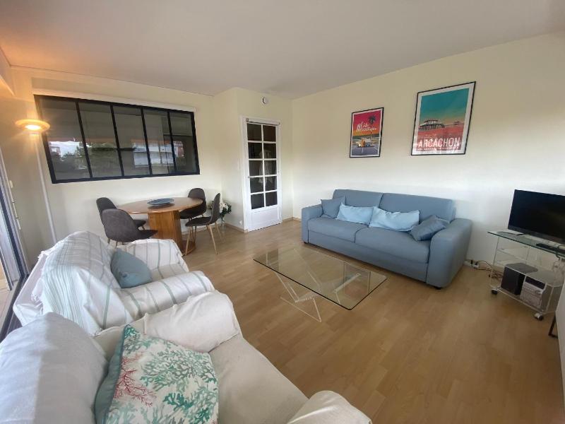 Appartement T3 rénové face plage avec terrasse et parking sécurisé - Arcachon - image 14