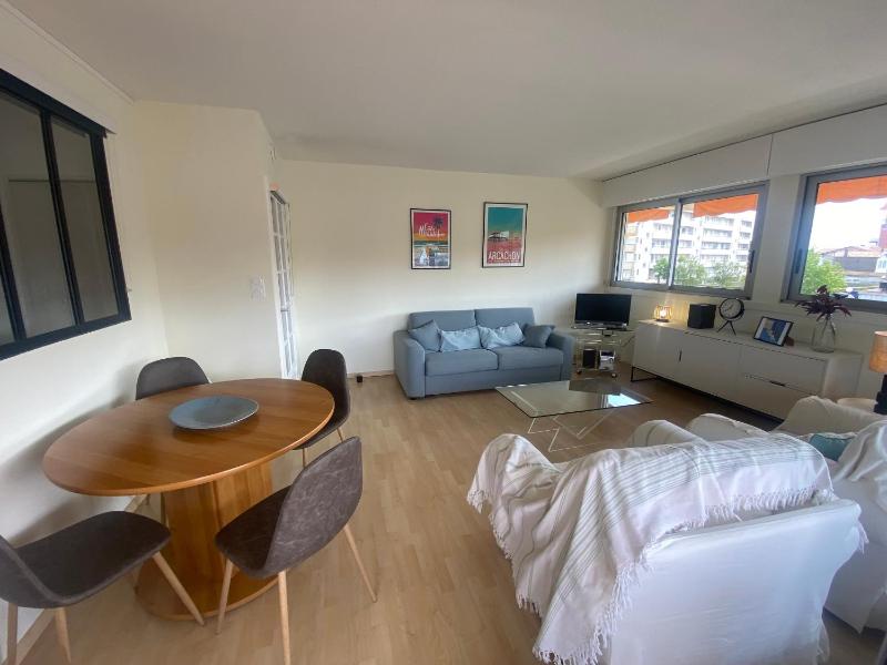 Appartement T3 rénové face plage avec terrasse et parking sécurisé - Arcachon - image 16