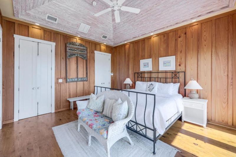 Roosevelt Cottage - image 37