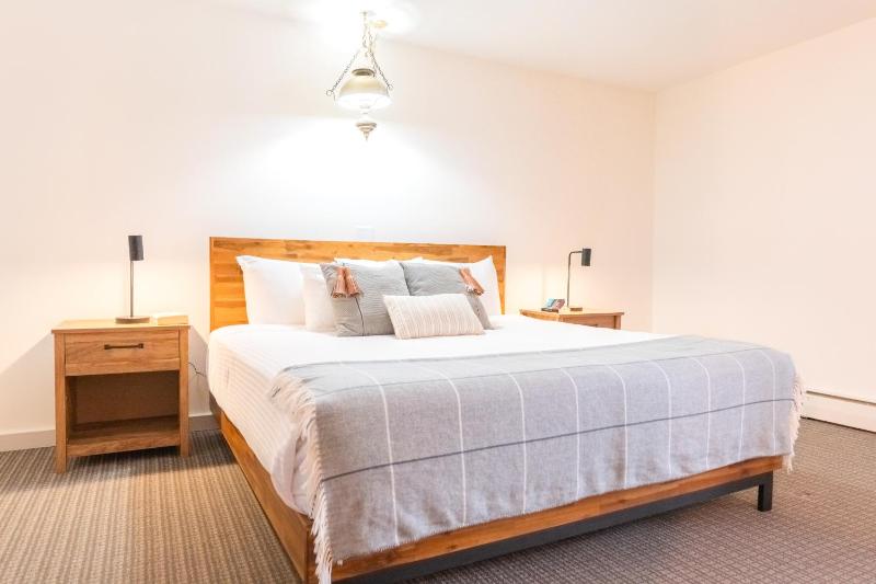 Two-Bedroom Suite image 4