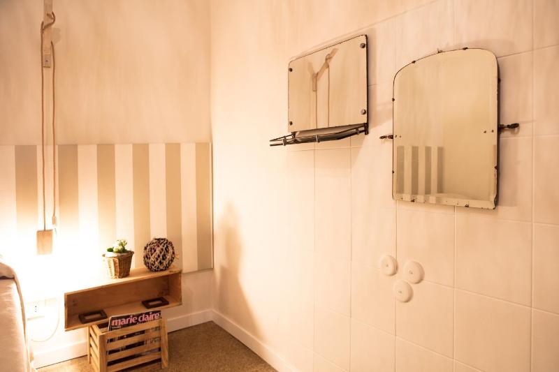 Single Room image 2