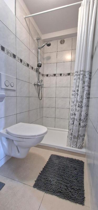 One-Bedroom Apartment image 1