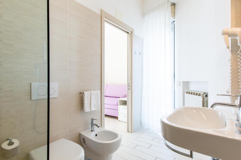 Superior Room with Frontal Sea View image 4