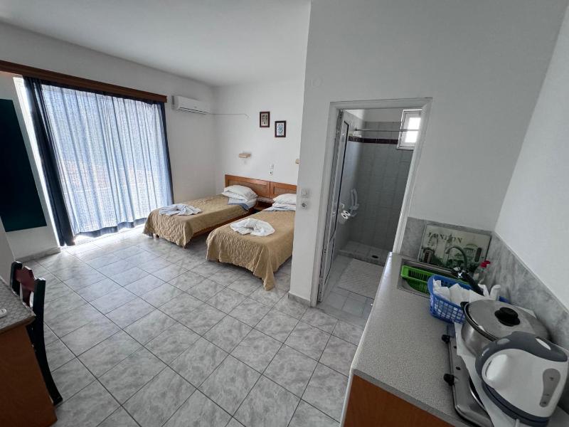 Twin Studio (2 Adults) image 1