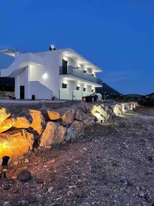 Ambelas Getaways - image 7