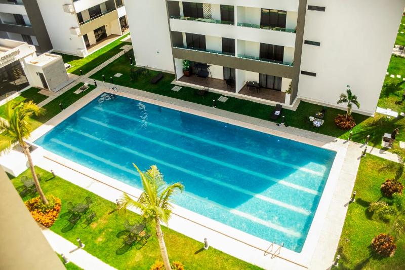 Marina Cerritos Loft Wave Pool and Amenities - image 20