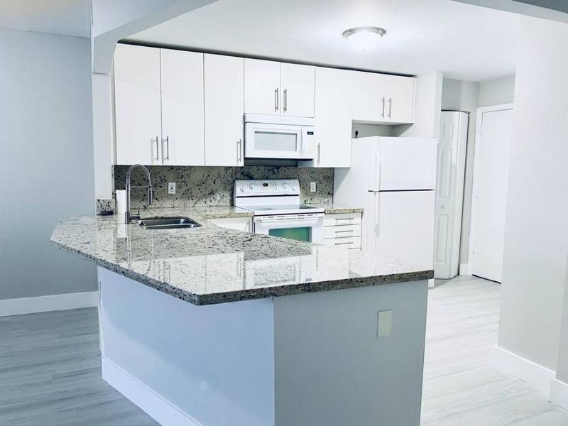MODERN 2BR 2BA CONDO near AVENTURA! Wi-Fi! Parking - image 6