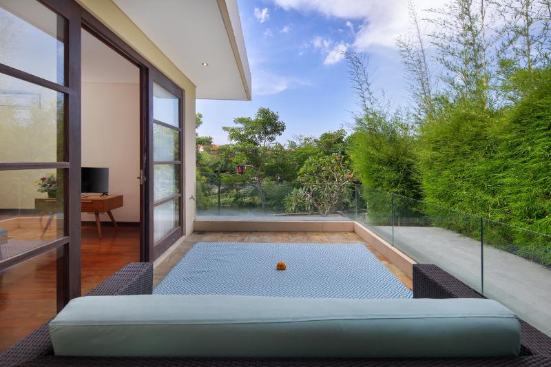 Beautiful Bali Villas - 6 mins walk to the beach - image 4