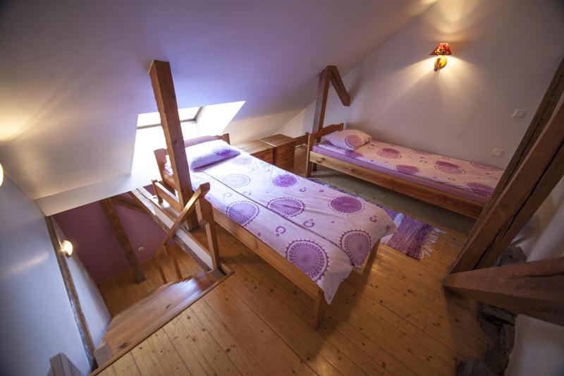 Twin Room image 2