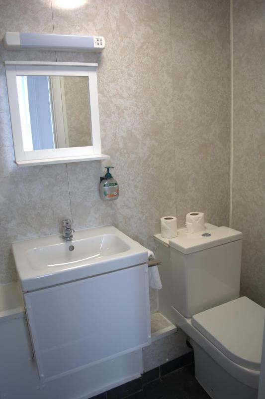 Family Room image 3
