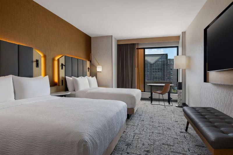 Tempo by Hilton Louisville Downtown NuLu - image 5