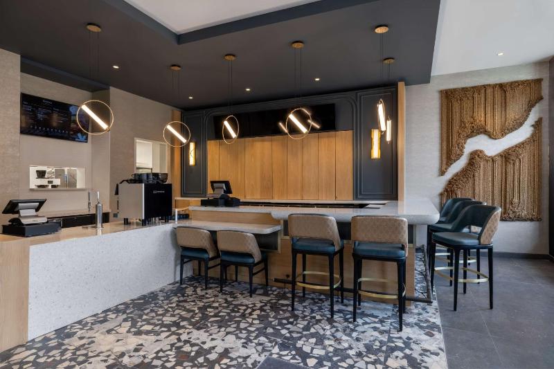 Tempo by Hilton Louisville Downtown NuLu - image 9