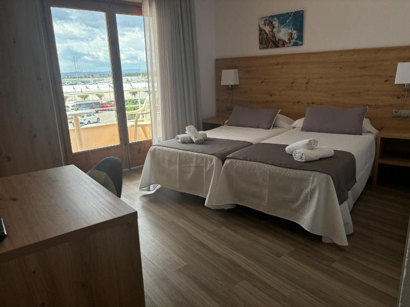 Double or Twin Room with Balcony image 1