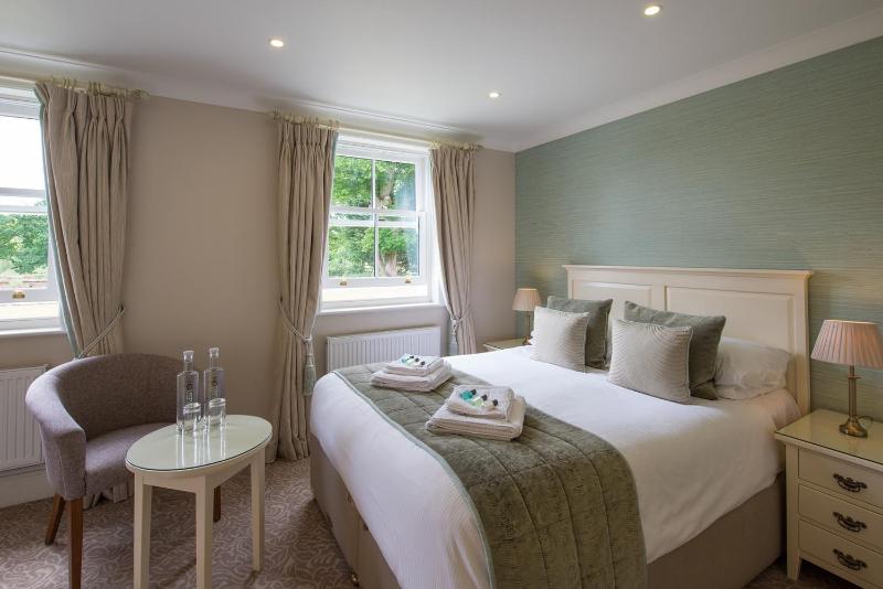 Standard Double or Twin Room image 1