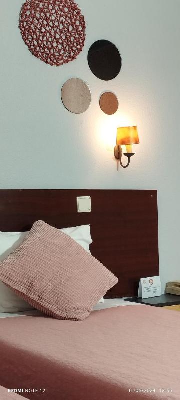 Single Room image 4