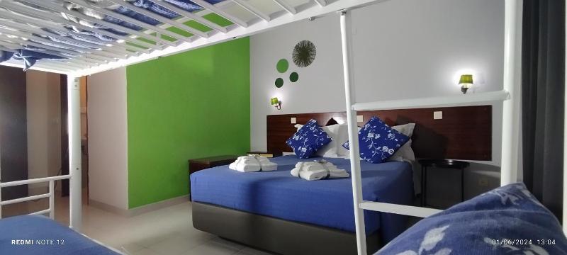 Family Room (2 Adults + 2 Children) image 3