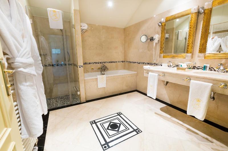 Presidential Suite image 4