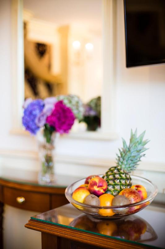Presidential Suite image 2